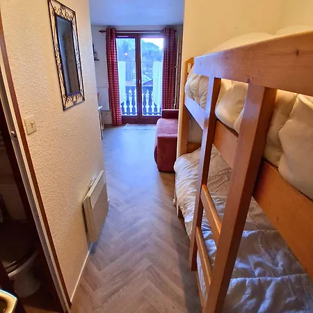 Snowcarroz With A View For 4 People Arâches